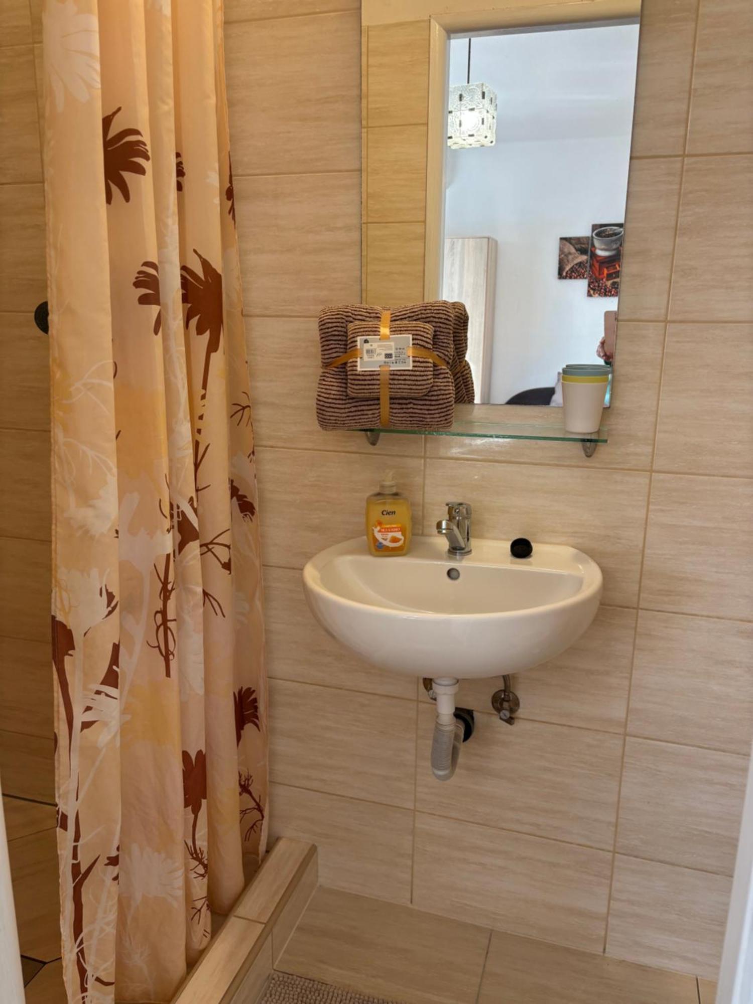 Apartmanovy Dom Grand Štúrovo